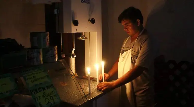 EDET reinauguró la temporada de cortes: dejan una mujer postrada todo el día